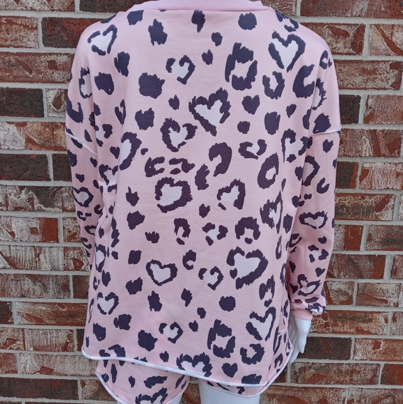 #12-Leopard PJs - Picture 6 of 6